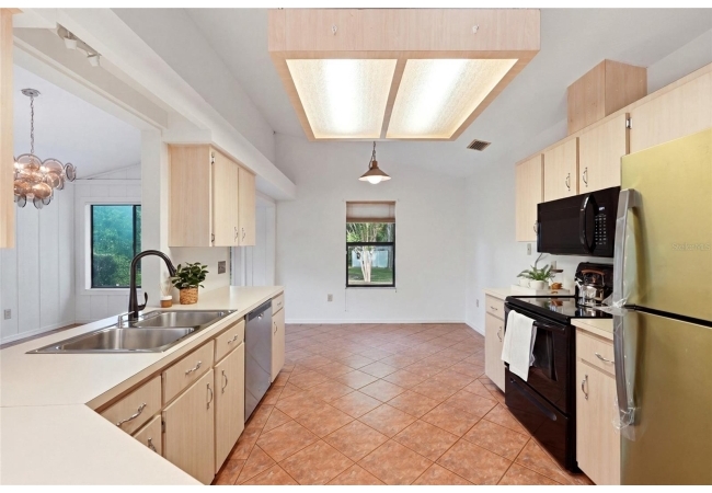 17026 SOUTHSIDE CT House photo 14