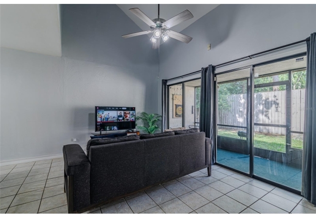 7200 SW 8TH AVE #E27 Condo photo 8