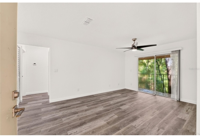 1015 SW 9TH ST #C24 Condo photo 3