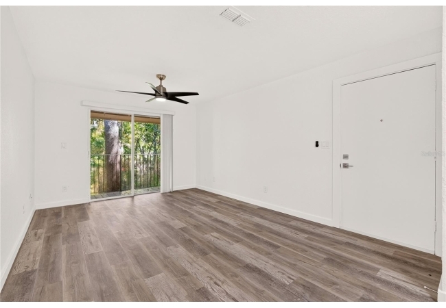 1015 SW 9TH ST #C24 Condo photo 5