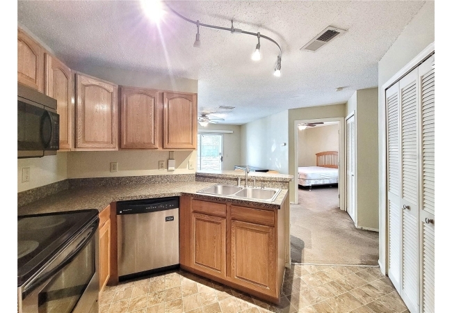 3705 SW 27TH ST #811 Condo photo 8
