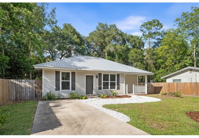 2032 NW 33RD AVE House photo 1