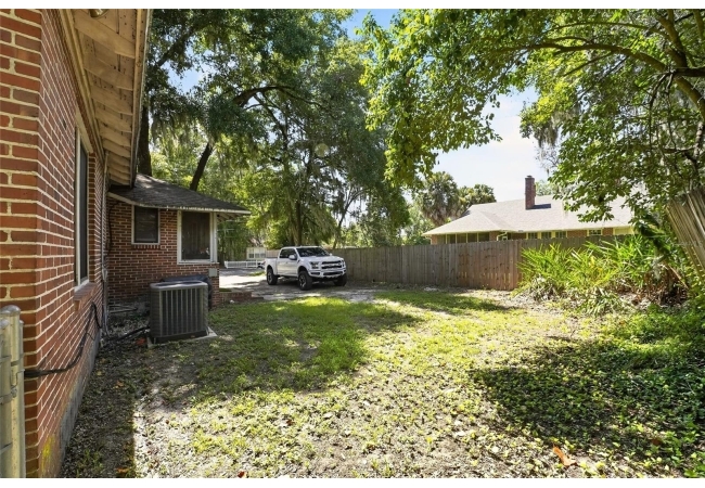 1714 NW 3RD PL House photo 40