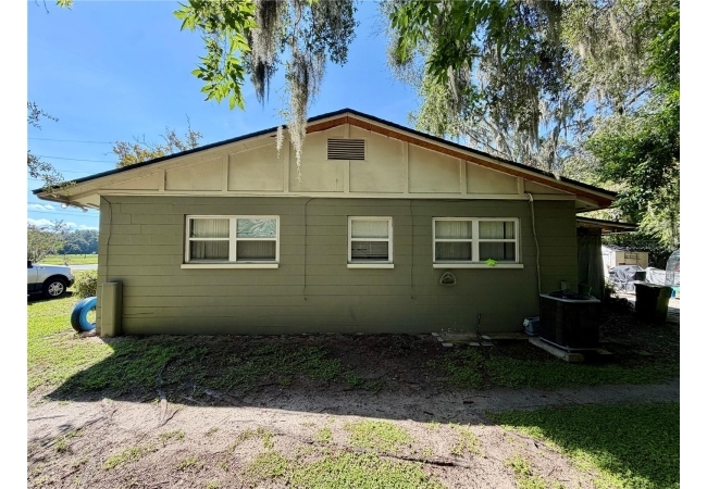 3300 SW 23RD ST House photo 8