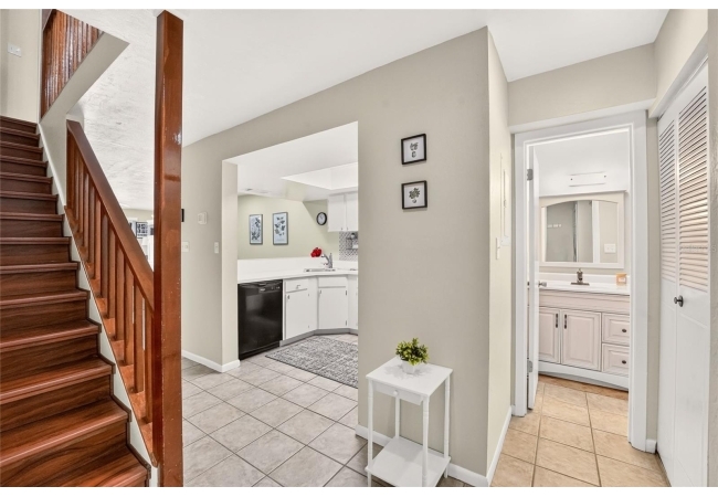 1434 SW 25TH PL #C2 Condo photo 21