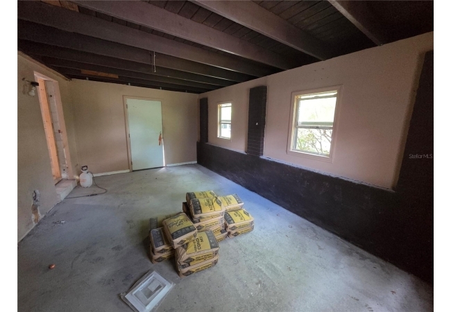 1129 NE 24TH TER House photo 6
