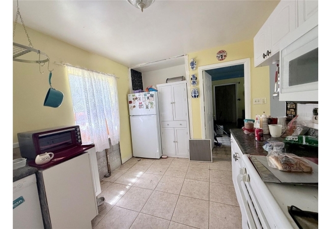 1927 NW 32ND PL House photo 6