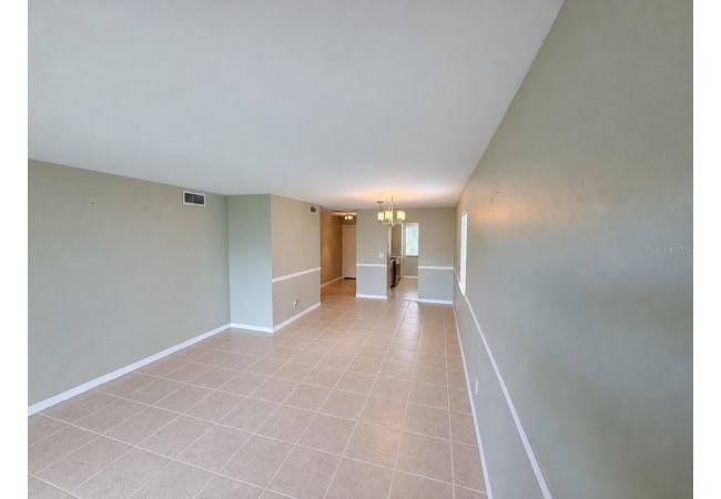 6519 W NEWBERRY RD #305 Condo photo 5