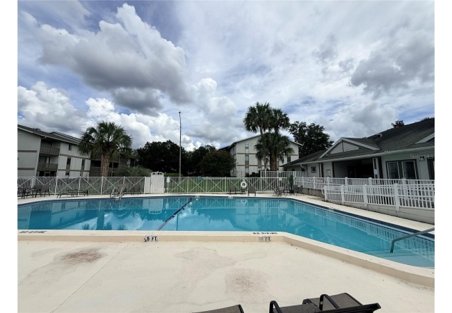 6519 W NEWBERRY RD #305 Condo photo 20