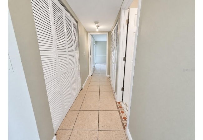 6519 W NEWBERRY RD #305 Condo photo 19