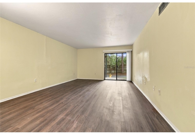 2811 SW ARCHER RD #T167 Condo photo 4