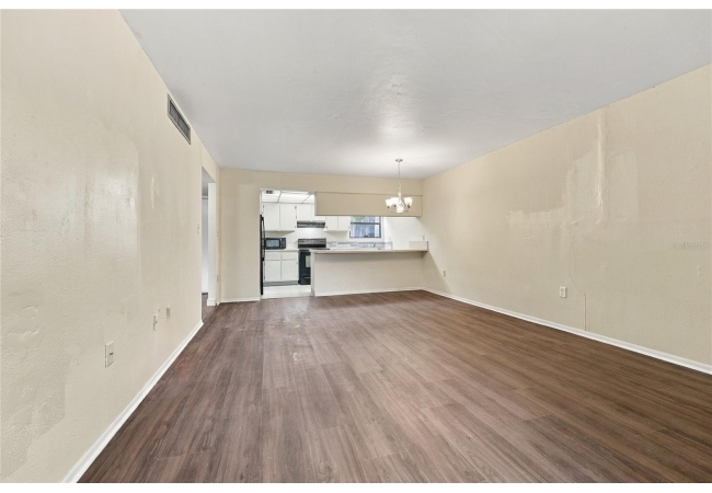 2811 SW ARCHER RD #T167 Condo photo 9