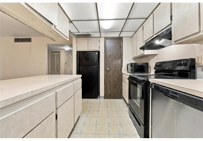 2811 SW ARCHER RD #T167 Condo photo 16