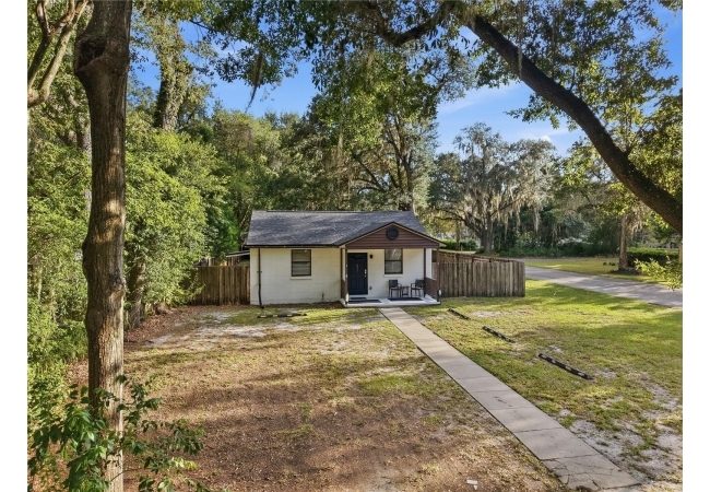 825 NW 19TH AVE House photo 3