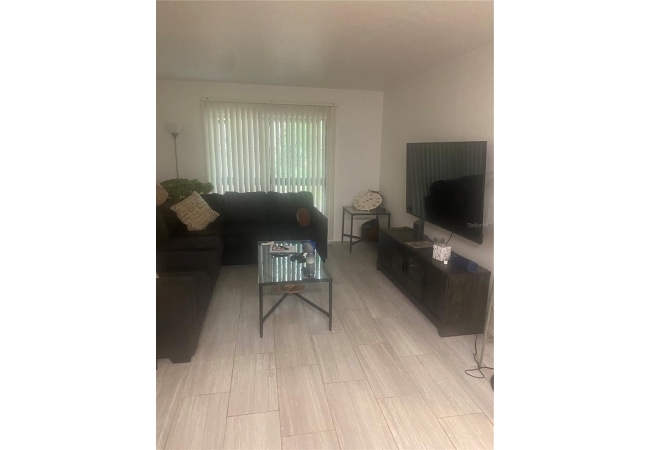1015 SW 9TH ST #C-2 Condo photo 3