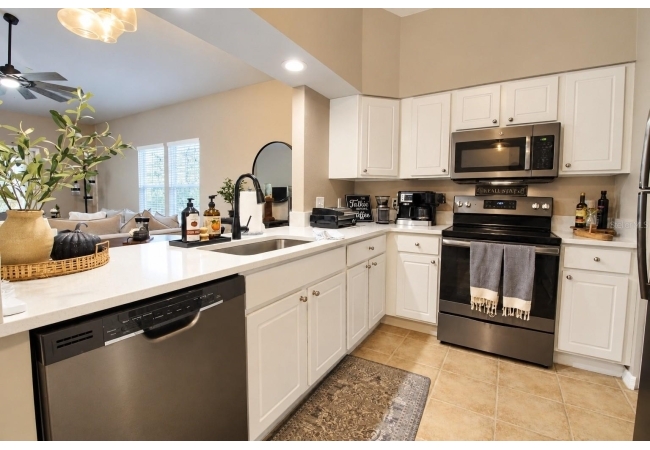 9124 SW 51 RD #B 303 Condo photo 2