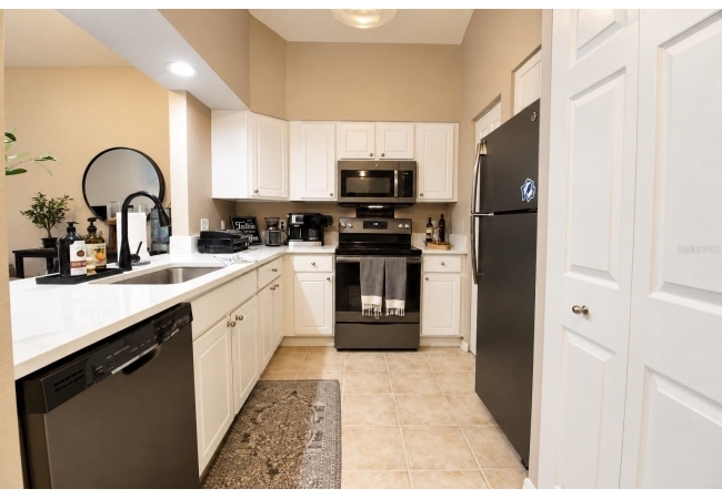 9124 SW 51 RD #B 303 Condo photo 3