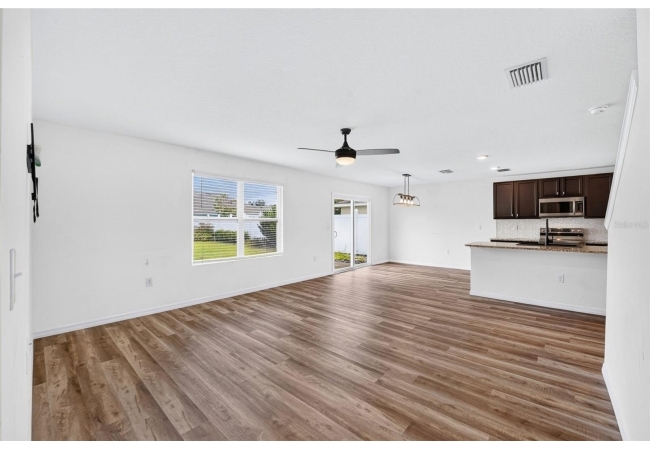879 NW 251ST DR House photo 11