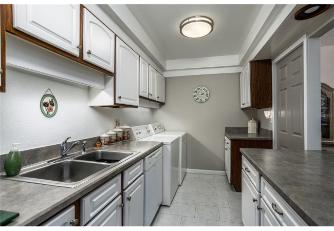 1717 NW 23RD AVE #2E Condo photo 12