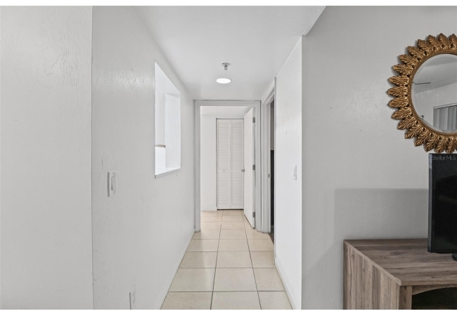 2360 SW ARCHER RD #707 Condo photo 14
