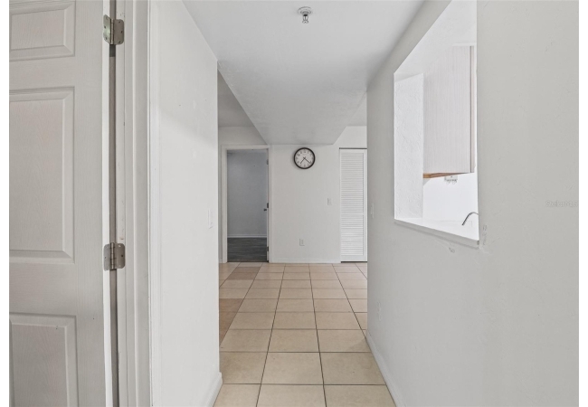 2360 SW ARCHER RD #707 Condo photo 15