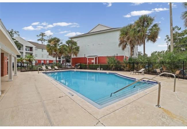 2360 SW ARCHER RD #707 Condo photo 25