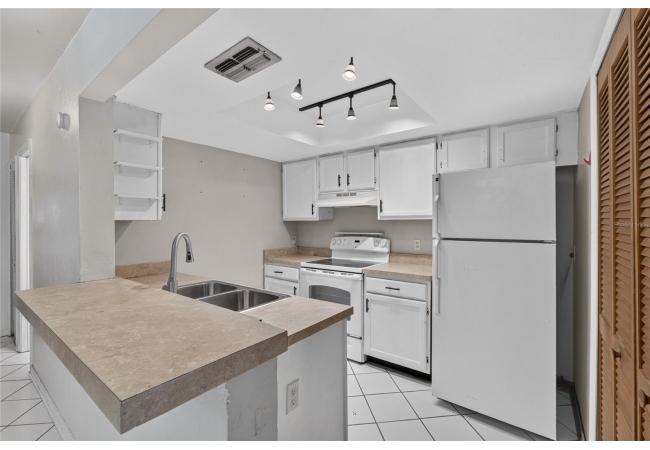 7200 SW 8TH AVE #P99 Condo photo 7