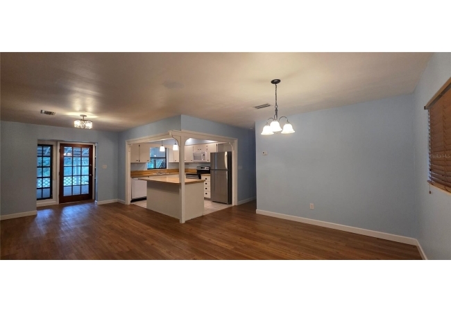17451 SOUTHSIDE CT House photo 2
