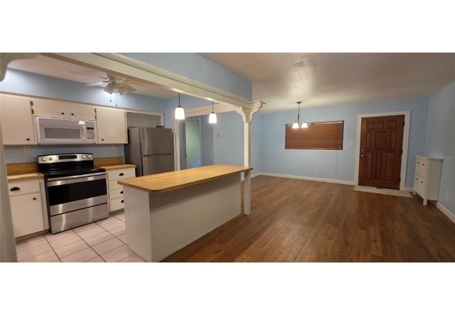 17451 SOUTHSIDE CT House photo 6