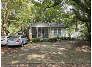 115 NW 20TH DR