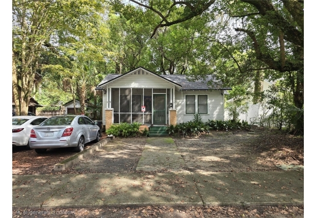 115 NW 20TH DR House photo 1