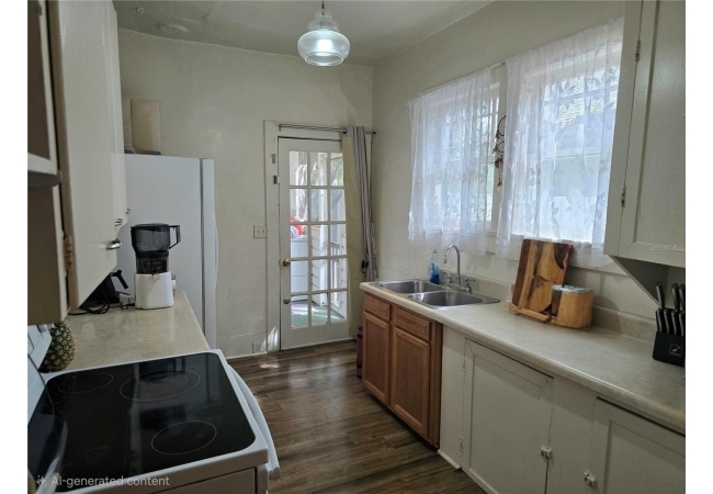 115 NW 20TH DR House photo 8