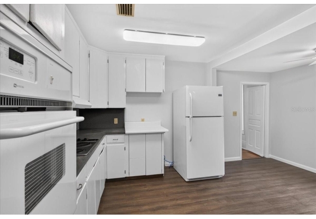 630 NE 6TH AVE House photo 15