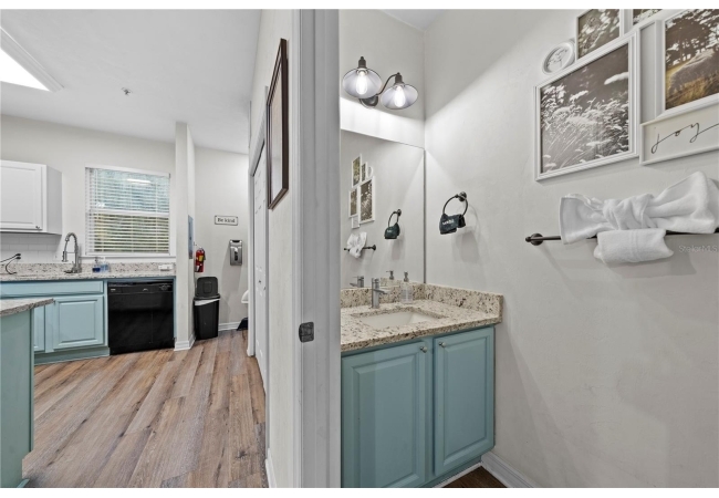 6519 W NEWBERRY RD #A7 Condo photo 15