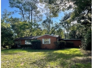 1305 NE 7TH TER