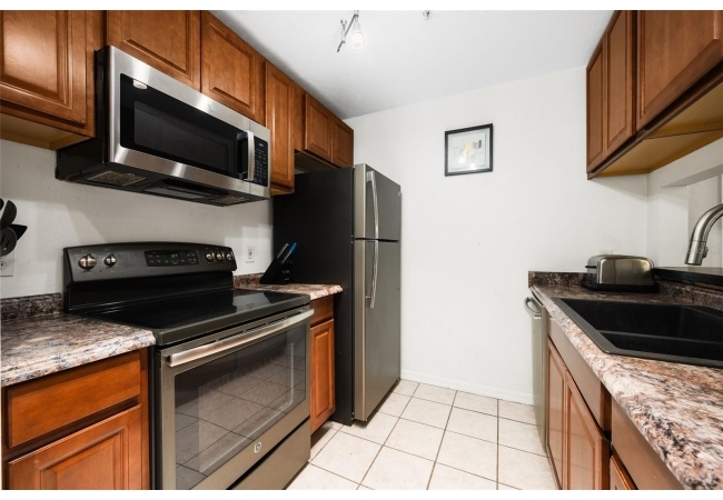 4000 SW 23RD ST #6-303 Condo photo 5
