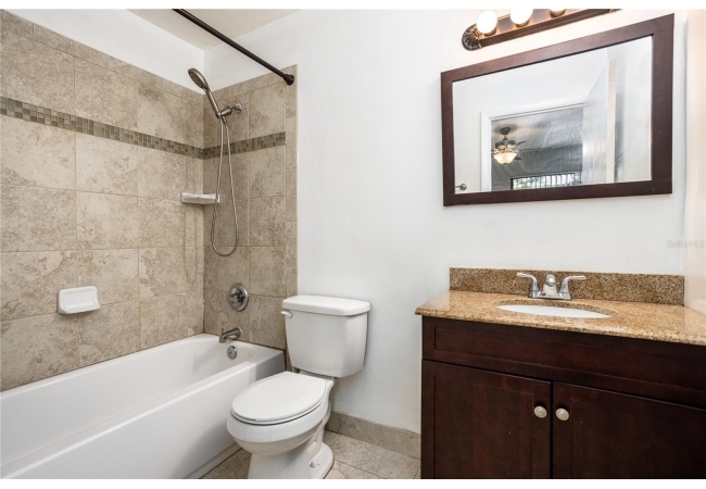 2635 SW 35TH PL #902 Condo photo 22