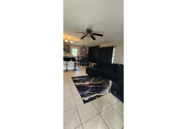 1528 SE 12TH PL House photo 4