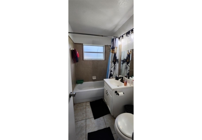 1528 SE 12TH PL House photo 5