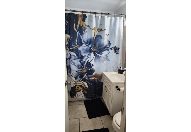 1528 SE 12TH PL House photo 6