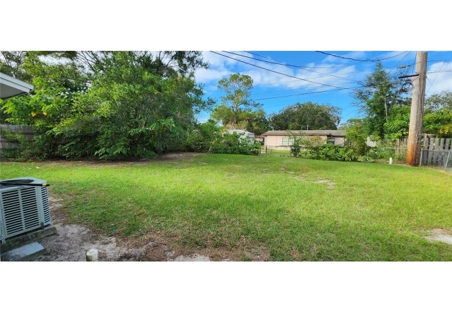 1528 SE 12TH PL House photo 16