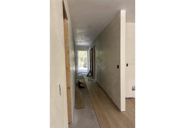 2014 NE 3RD PL House photo 5
