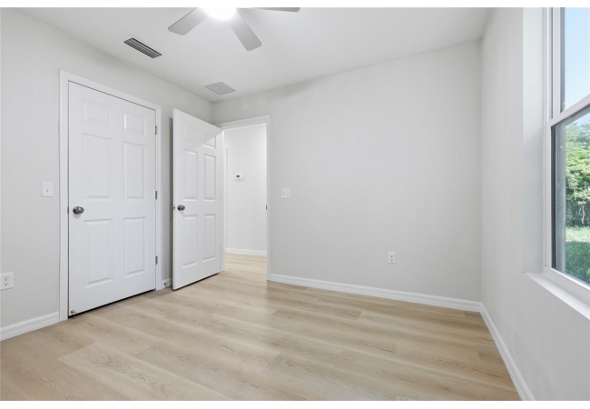 2014 NE 3RD PL House photo 13