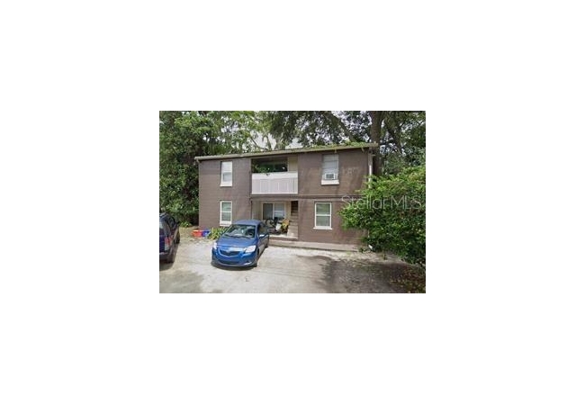 811 NE 20TH ST #A & B House photo 1