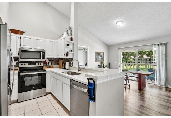 10000 SW 52ND AVE #G38 Condo photo 11