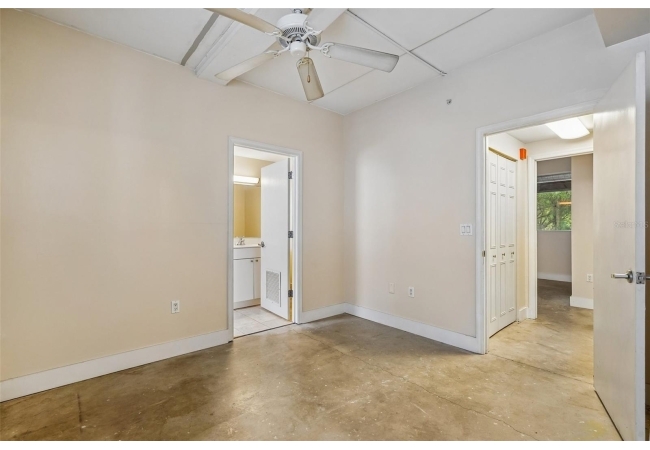 2515 SW 35TH PL #103 Condo photo 22