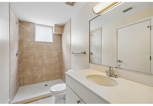 2515 SW 35TH PL #103 Condo photo 23