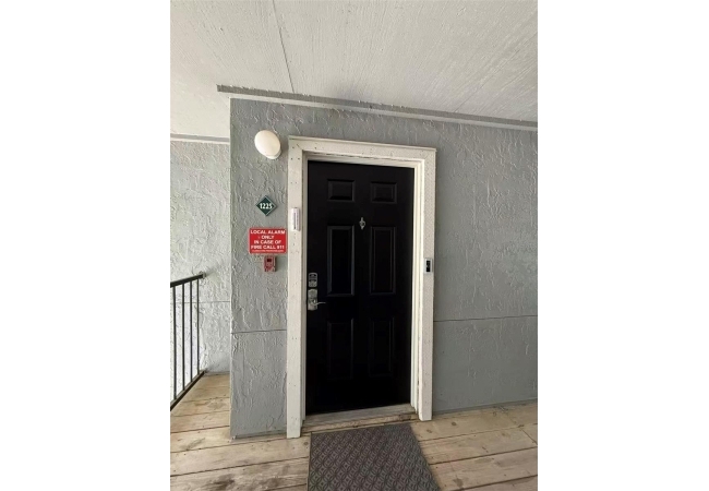 3705 SW 27TH ST #1225 Condo photo 4