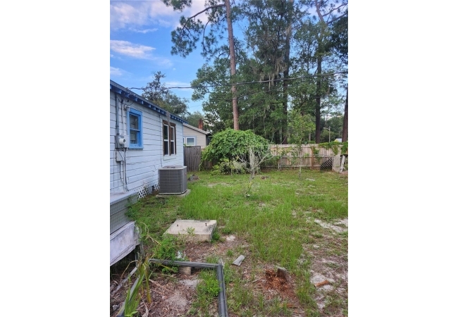 1427 SE 1ST AVE House photo 7