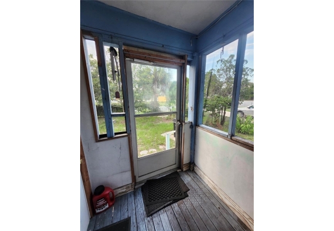 1427 SE 1ST AVE House photo 17